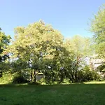 Apartment East Side